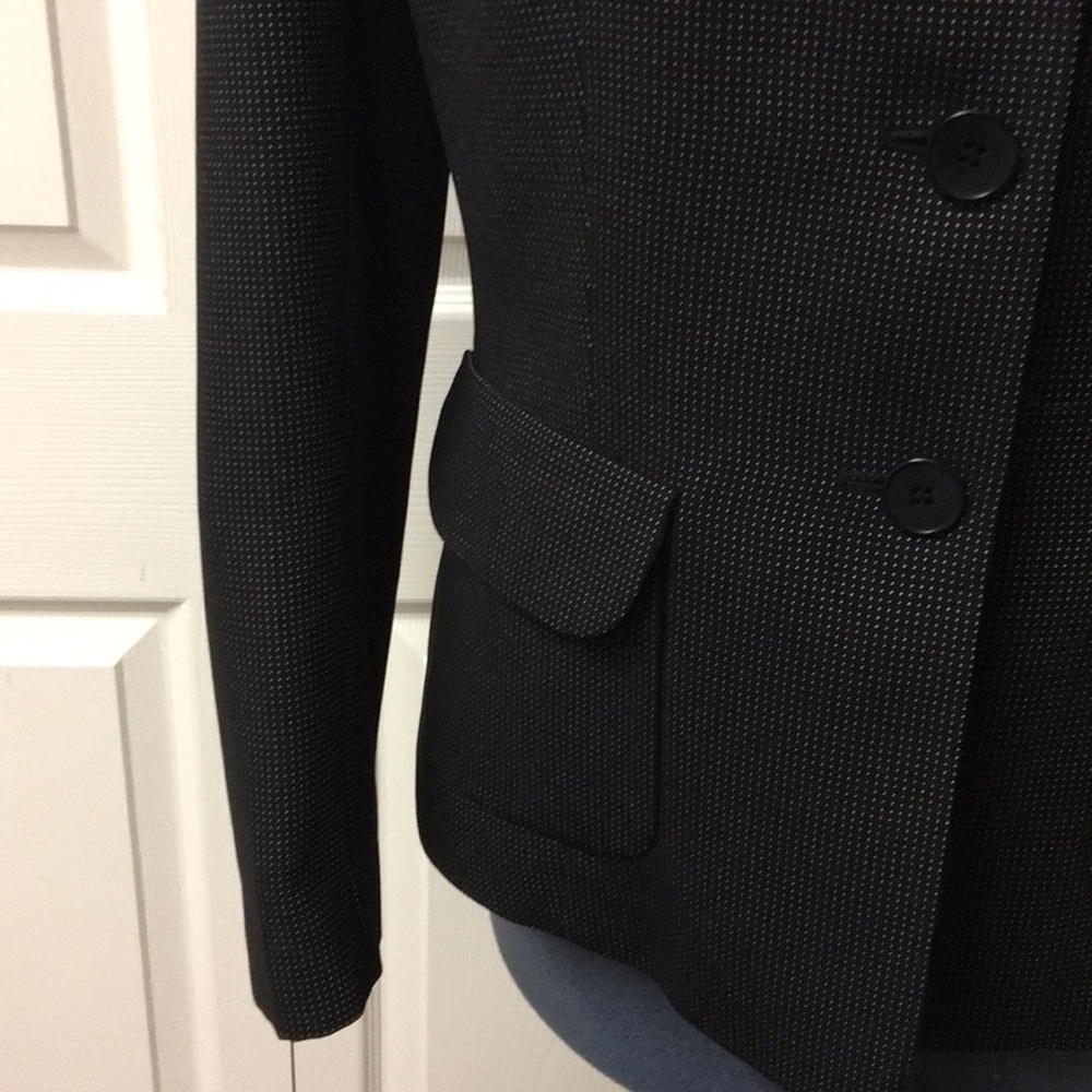 Blazer - Picture 4 of 6